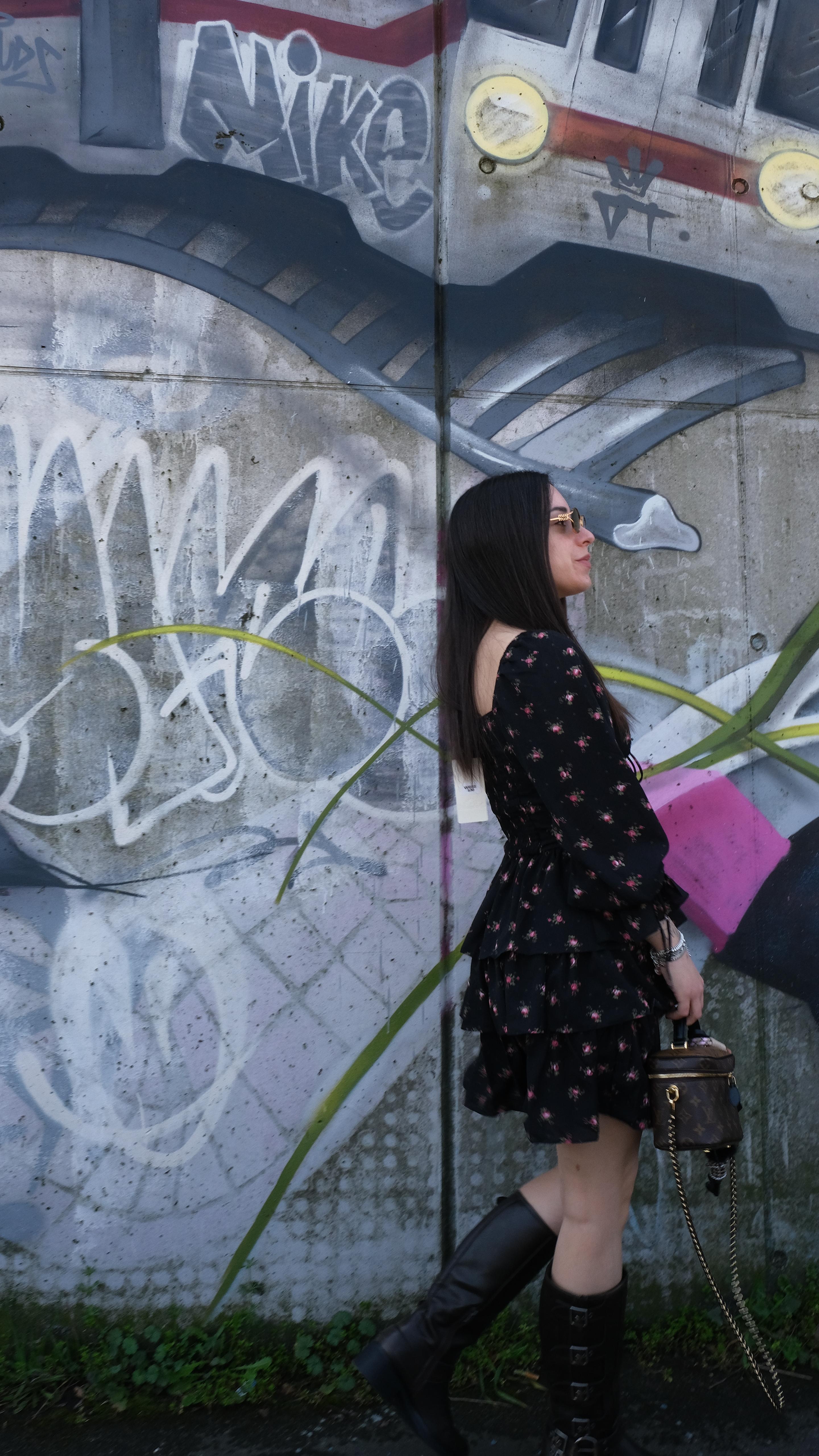 ABITINO NERO FIORELLINI NEW W668