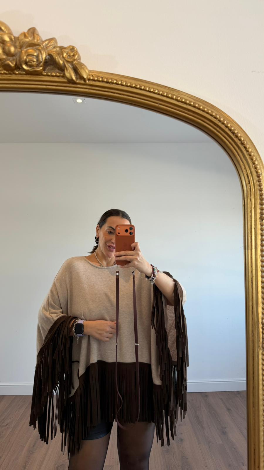 MANTELLA BEIGE CON FRANGE 5583