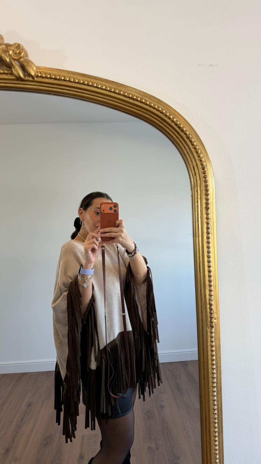 MANTELLA BEIGE CON FRANGE 5583