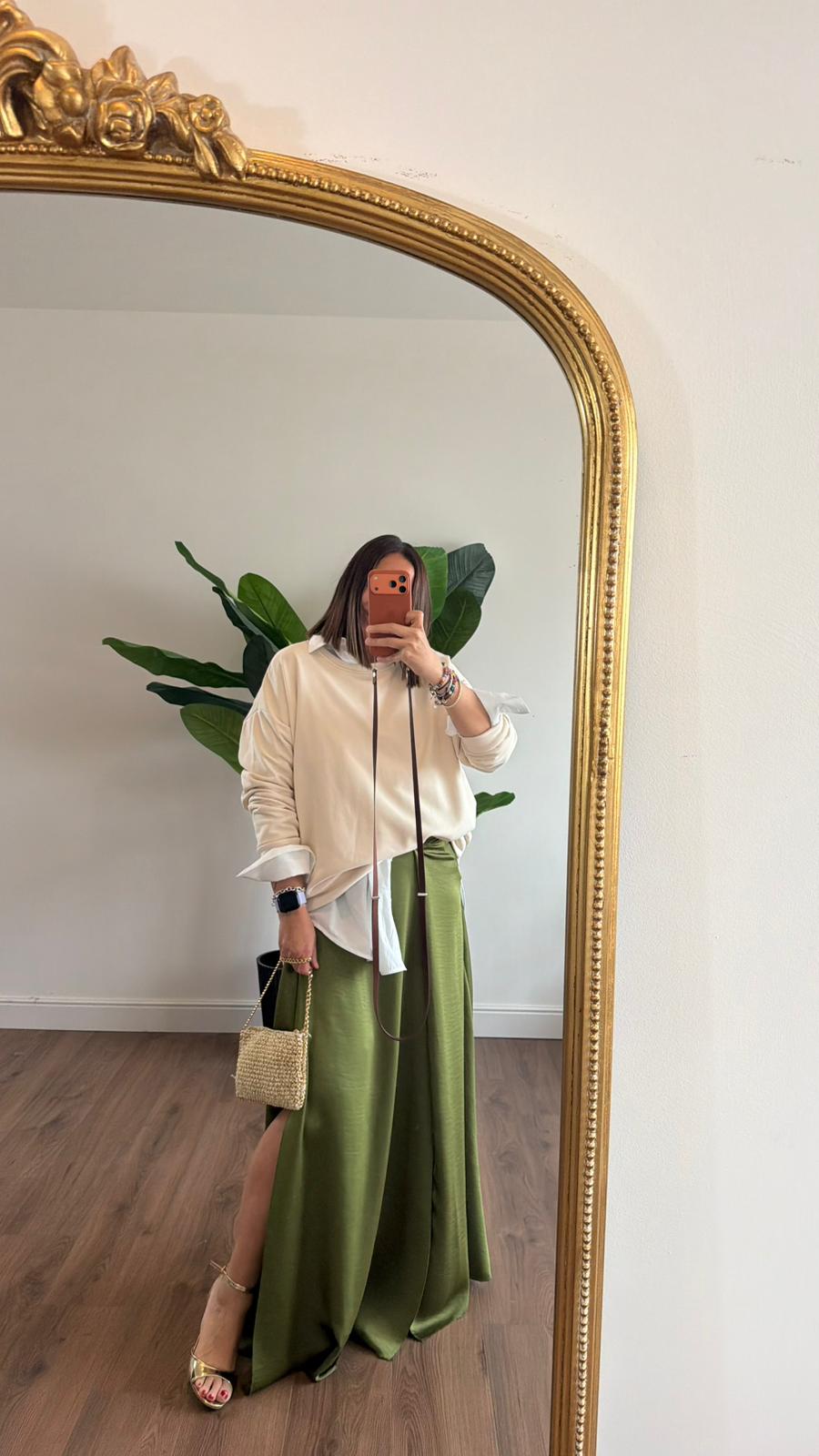 GONNA LIVIA 6877 NEW