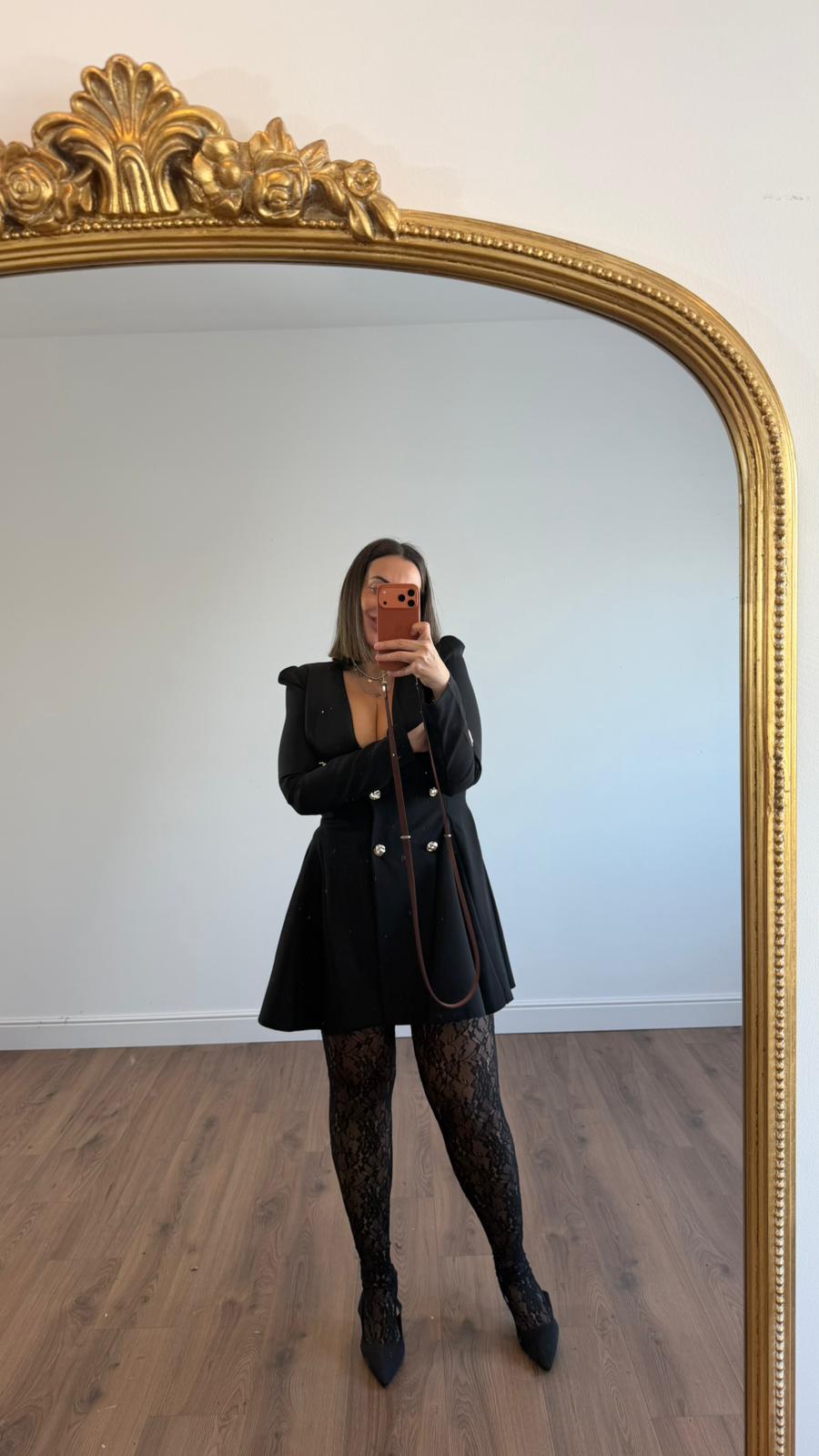 ABITO CON BOTTONI DORATI 26981 NEW