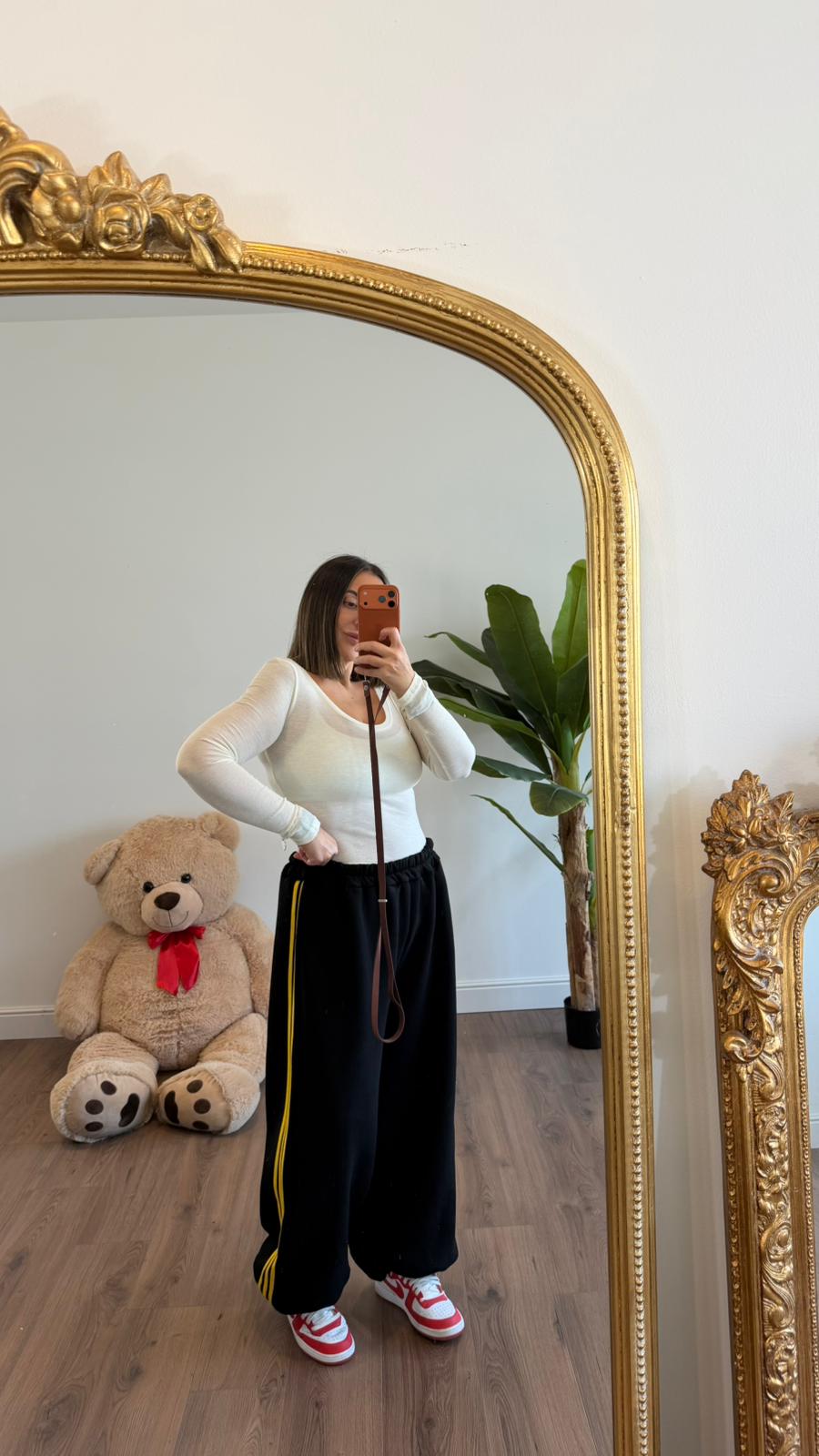 PANTALONE TUTA NERO CON BANDA GIALLA 8142 NEW