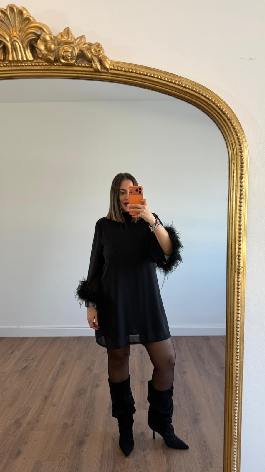 ABITO CON PIUME 1876 NEW