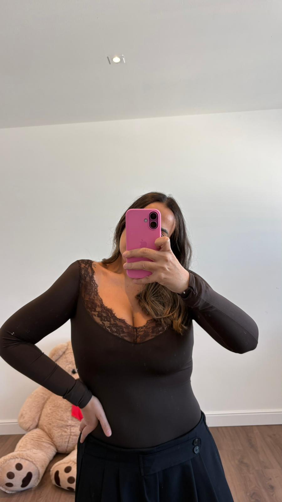 MAGLIA CON SCOLLO IN PIZZO A14243 NEW