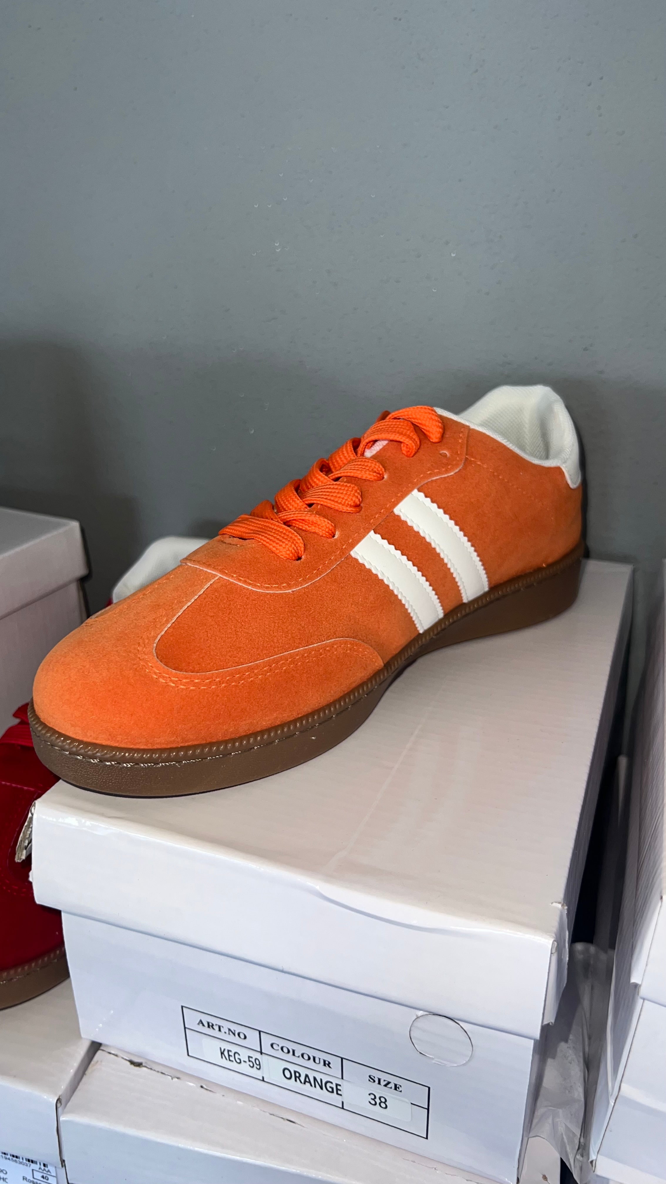 SNEAKERS ORANGE