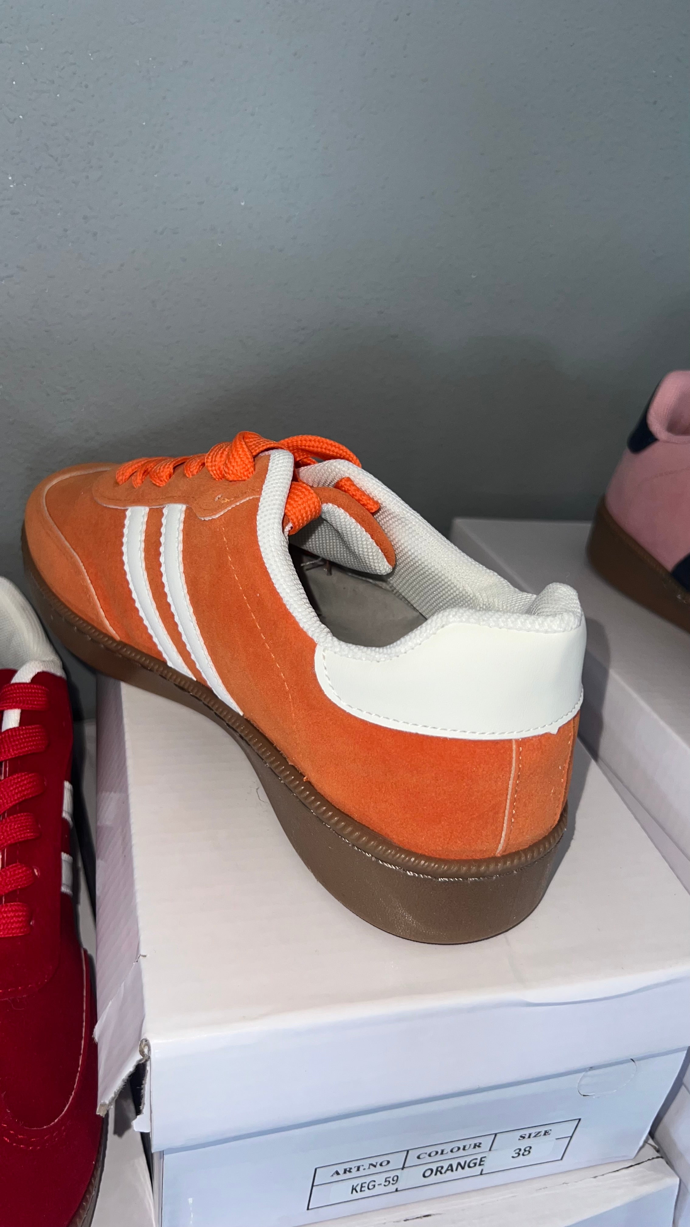 SNEAKERS ORANGE