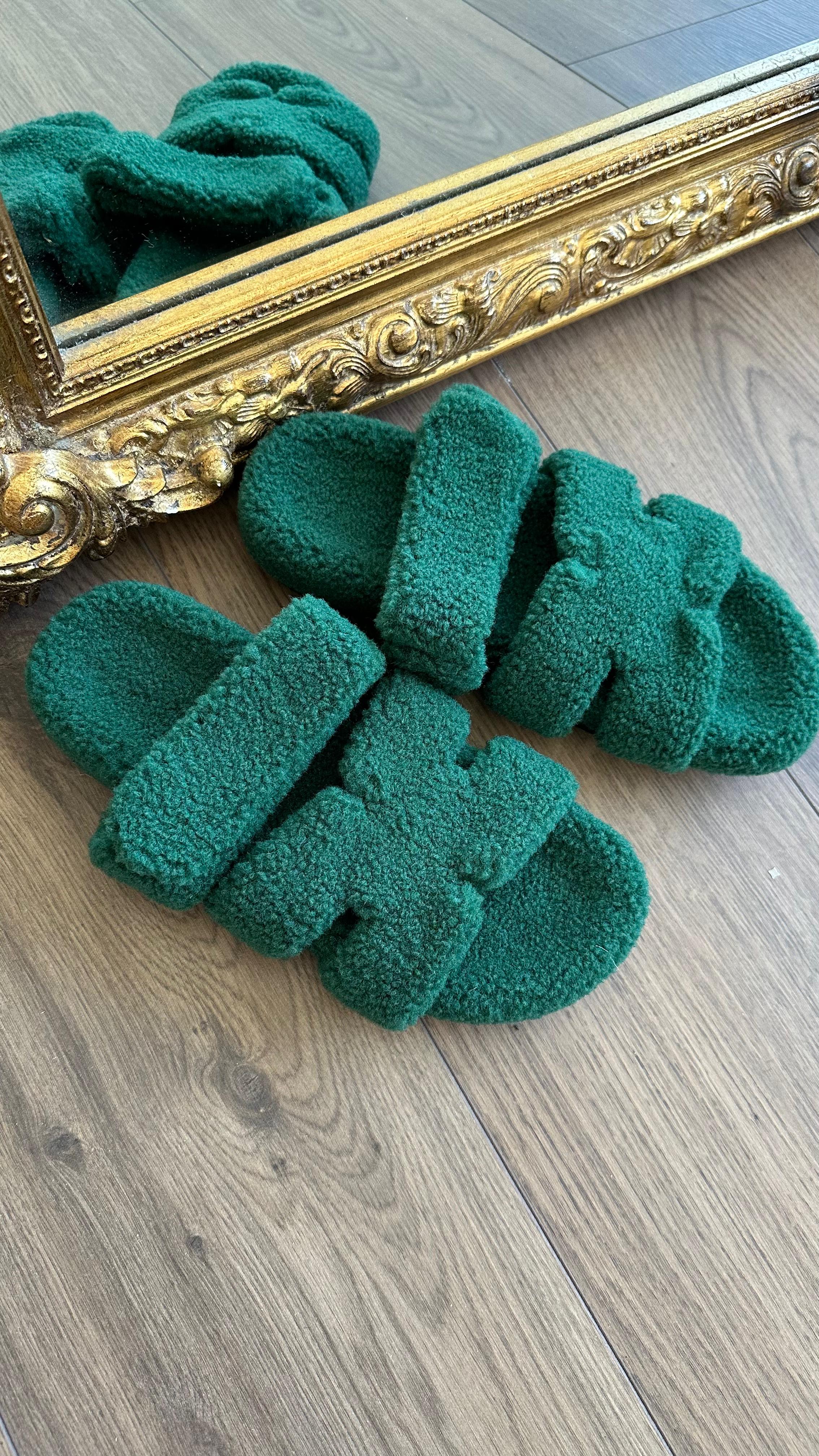 CIABATTINA PELUCHE VERDE 002 NEW