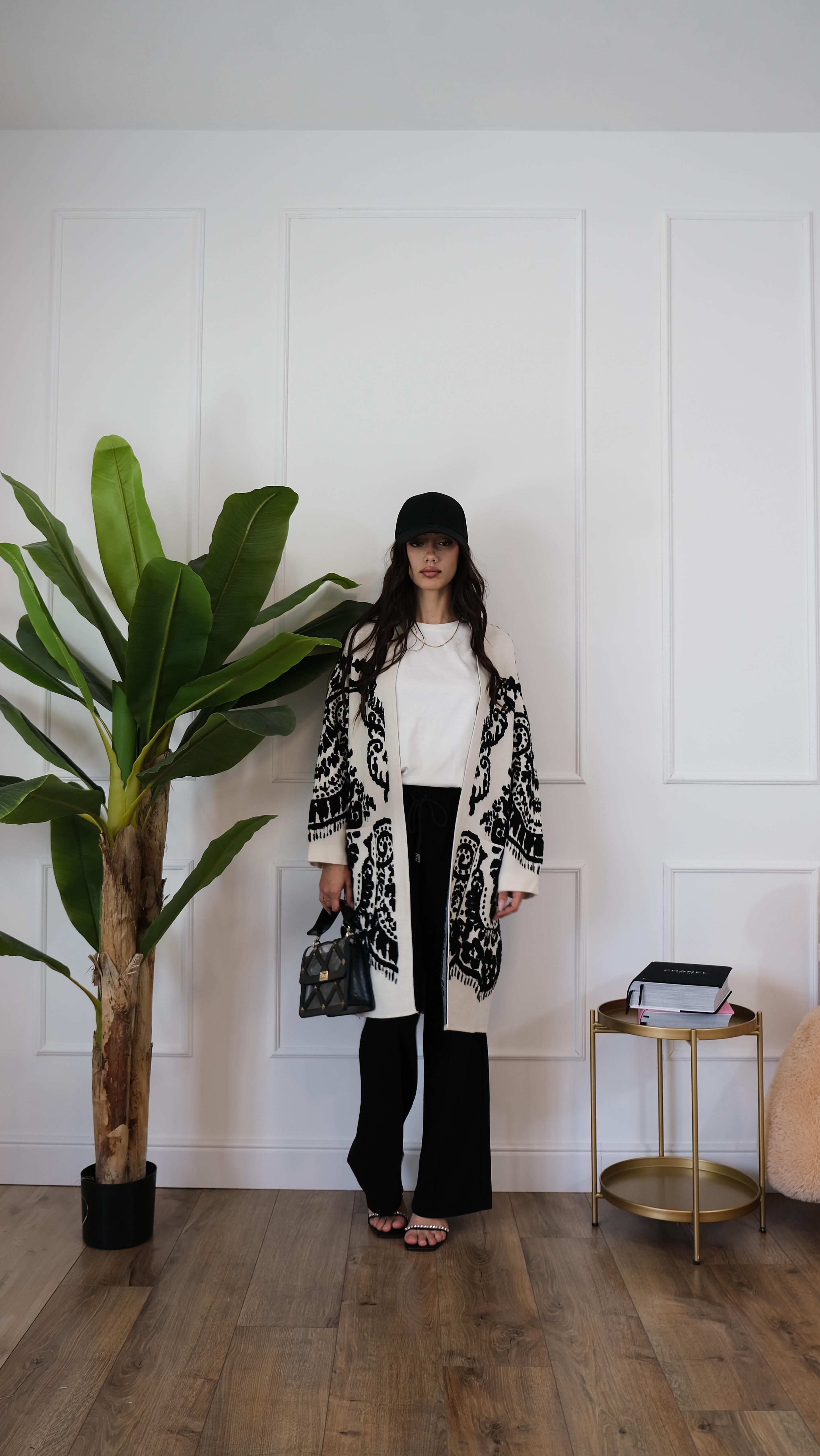 CARDIGAN LUNGO DETTAGLI NERI 8201 NEW