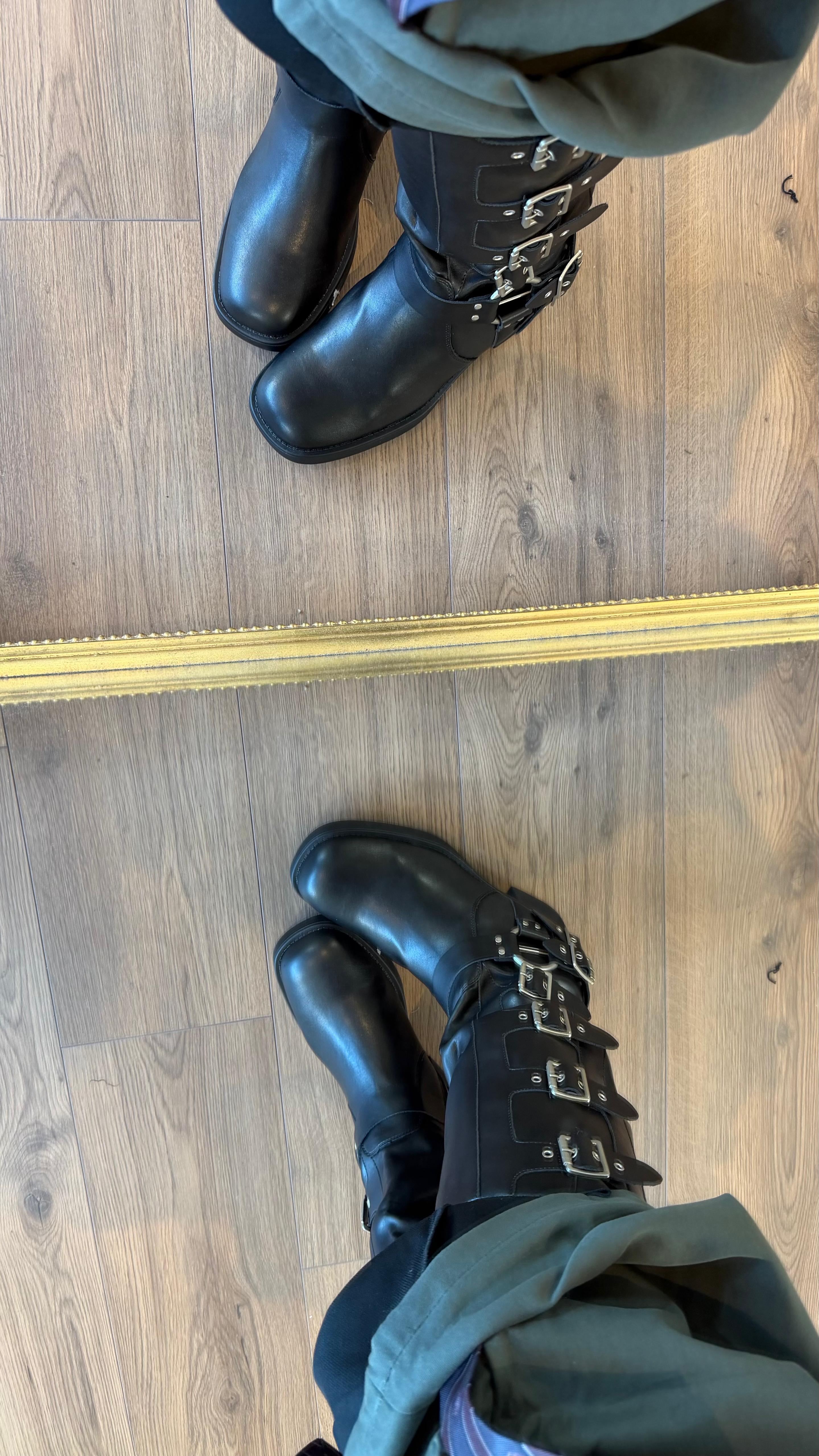 STIVALE FIBBIE KY188 NEW